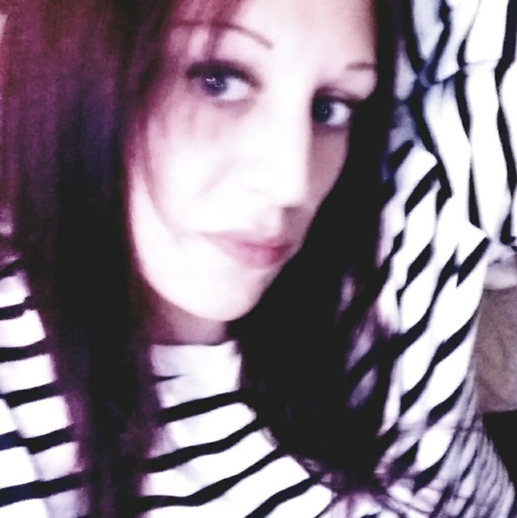 Meet your Posher, Michelle - Picture 3 of 8